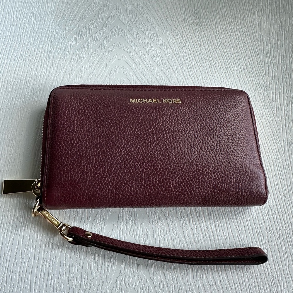 Michael Kors Leather Continental Wallet
